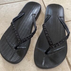 Black Sparkly Detailed Flip Flops 7-8